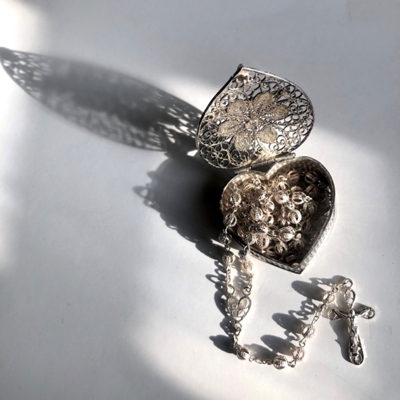 RARE Jerusalem Vintage 800 Silver Heart Box With Rosary Inside - Picture 11 of 16